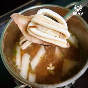 Mực Gigas size 100–300 g dùng thử cho quán ăn.